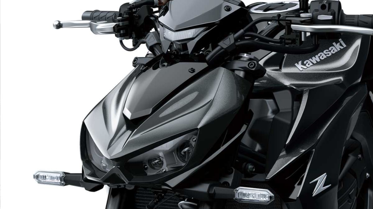 カワサキ Z1100の新型登場！136馬力の加速とSEの豪華装備に迫る