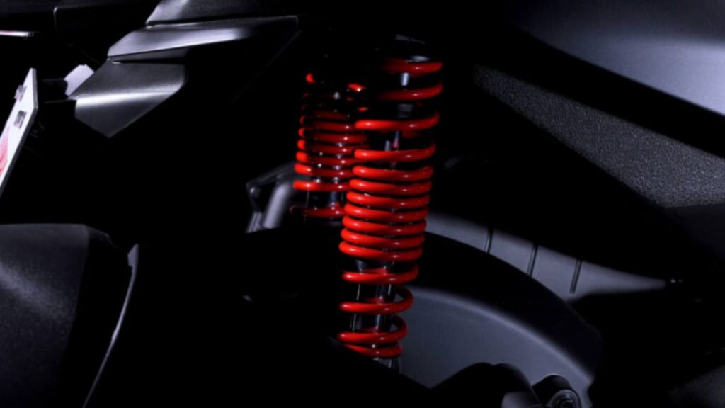 新型シグナスXの燃費を支える新技術とライバル比較